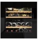 Integrierter, selbstbelüfteter Kühlkeller mit schwarzer Säule für 24 Flaschen – Push-Pull-Öffnung