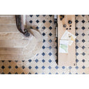 Stolik do wina na 600 butelek